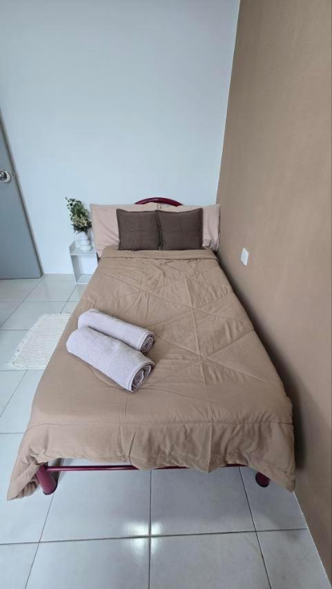 Ike Village Homestay Near With Uitm Kota Samarahan Exterior photo